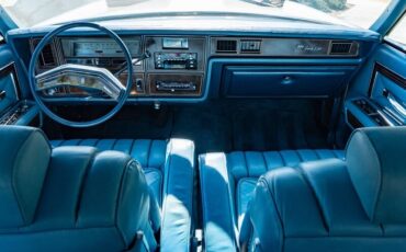 Lincoln-Continental-1979-21