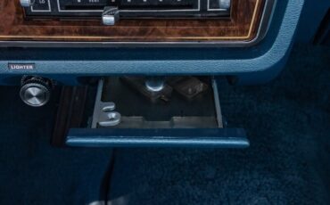 Lincoln-Continental-1979-23