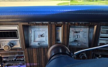 Lincoln-Continental-1979-32