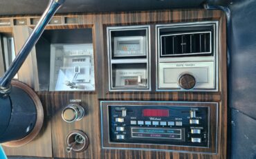Lincoln-Continental-1979-34