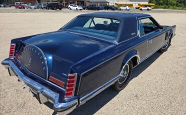Lincoln-Continental-1979-4