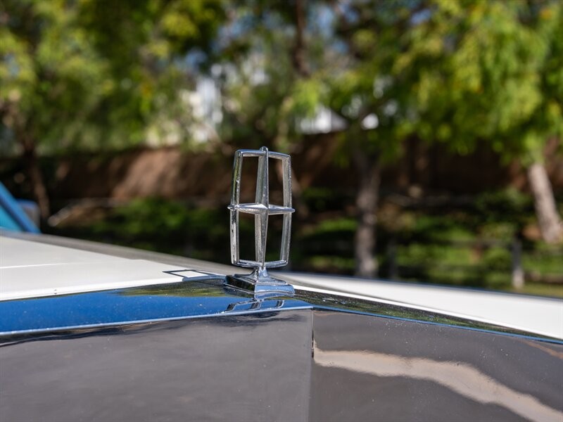 Lincoln-Continental-1979-7