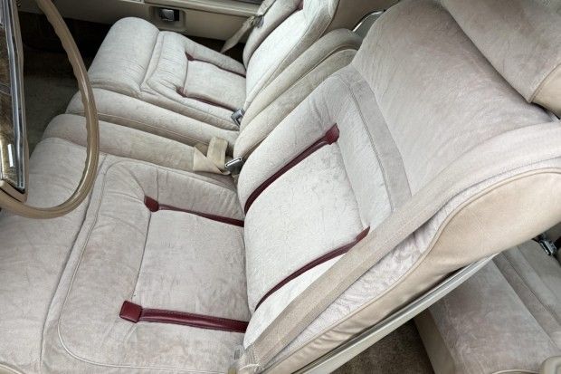 Lincoln-Continental-1979-Beige-Champagne-Velour-Clo-12