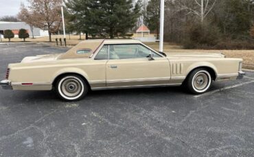 Lincoln-Continental-1979-Beige-Champagne-Velour-Clo-2