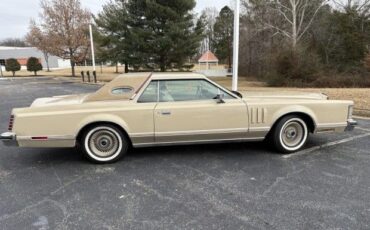 Lincoln-Continental-1979-Beige-Champagne-Velour-Clo-27