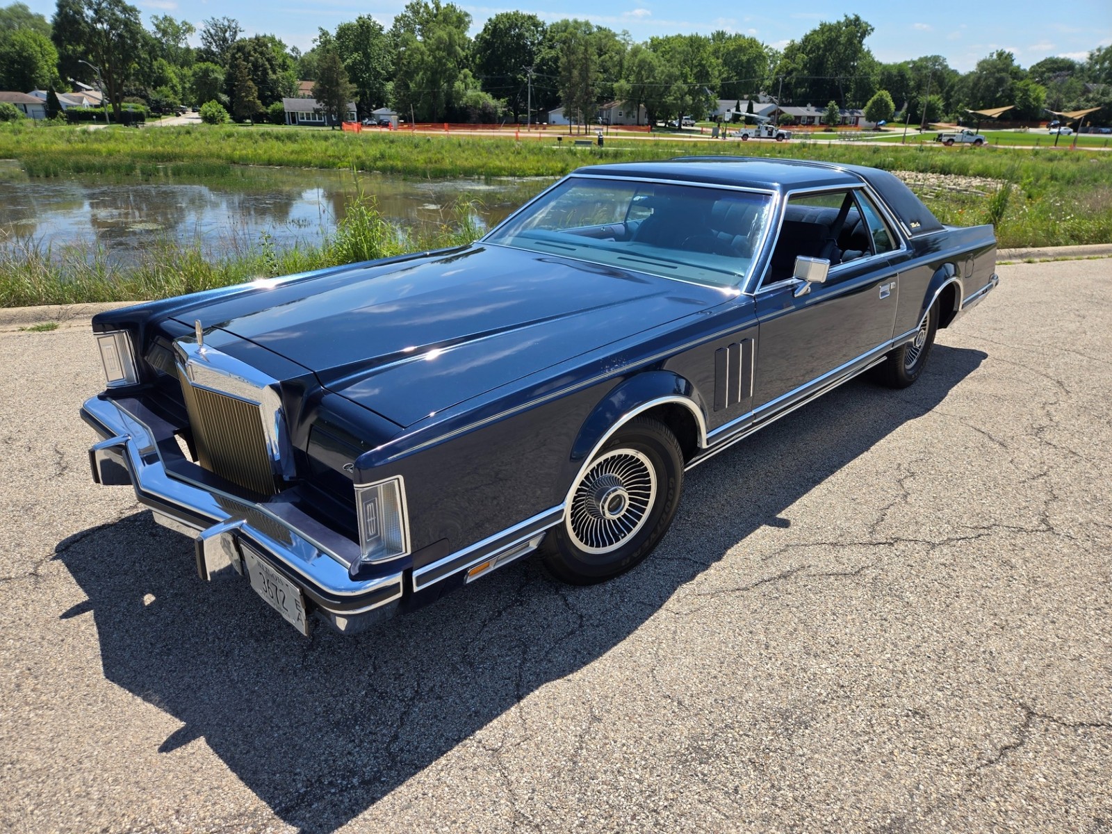 Lincoln Continental 1979 --