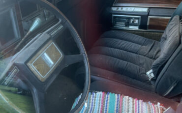 Lincoln-Continental-1980-Sedan-15