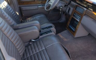 Lincoln-Continental-1987-Sedan-19