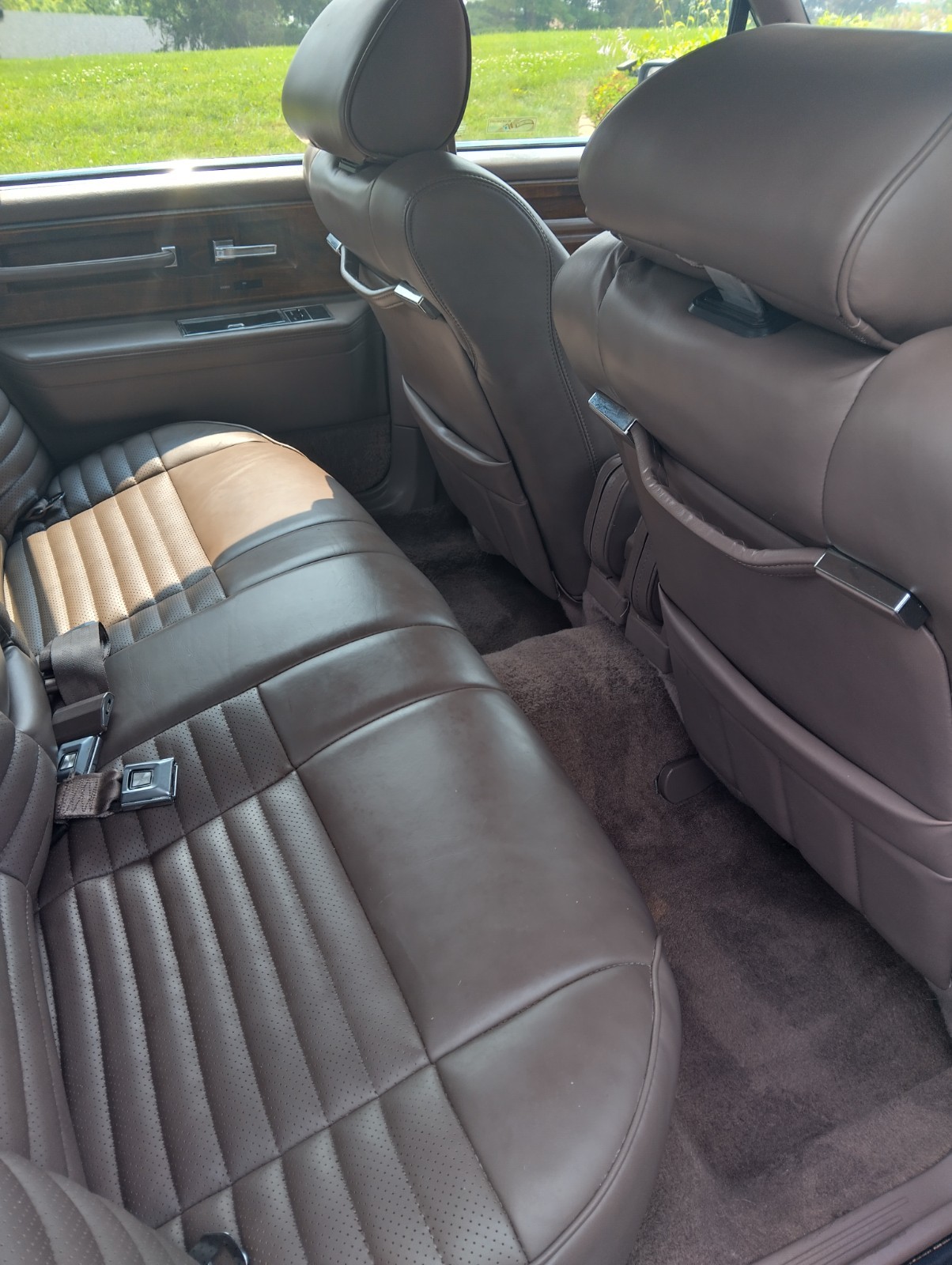 Lincoln-Continental-1987-Sedan-20