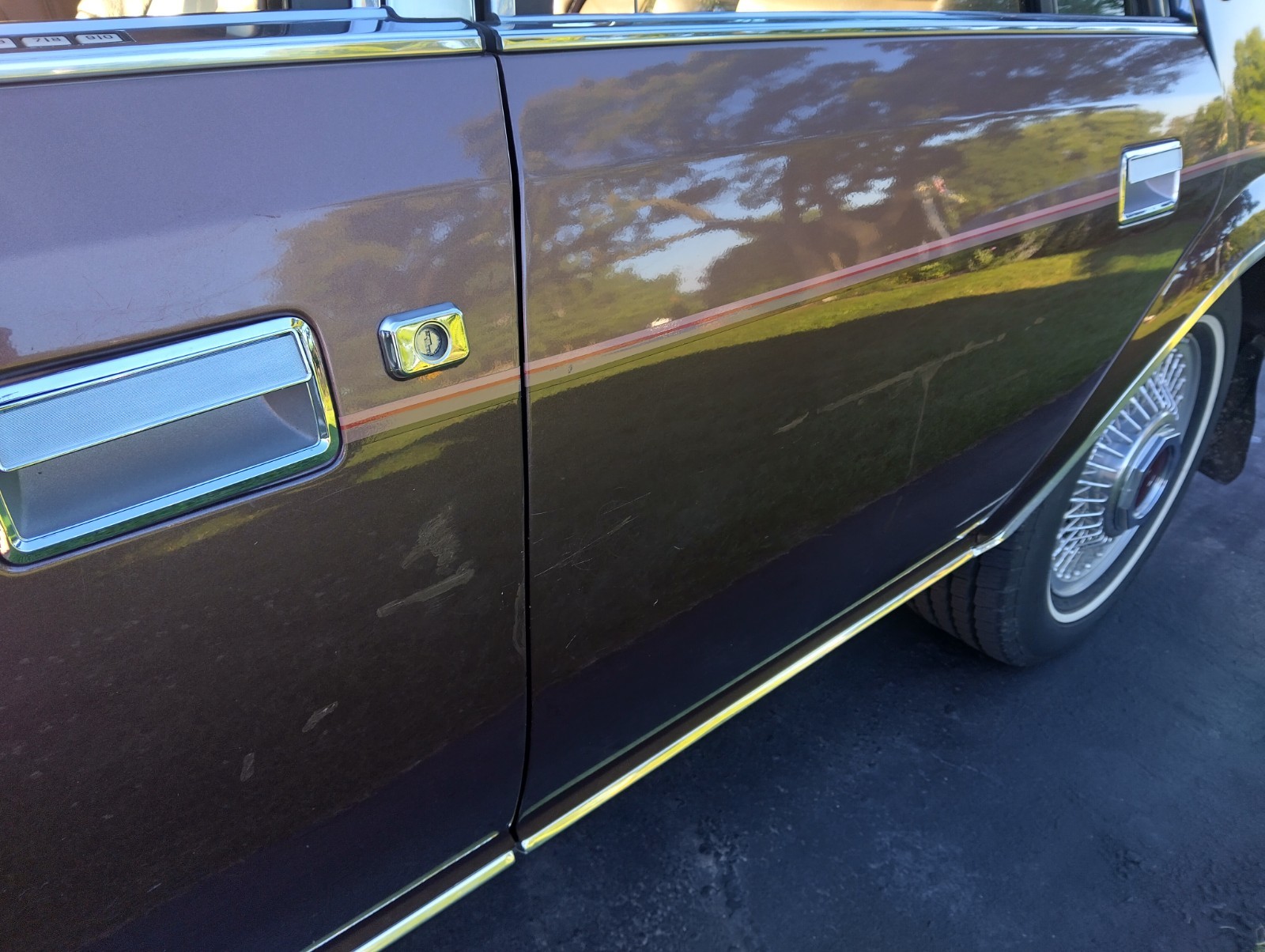 Lincoln-Continental-1987-Sedan-29