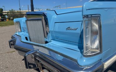 Lincoln-Continental-Mark-V-1979-Coupe-18