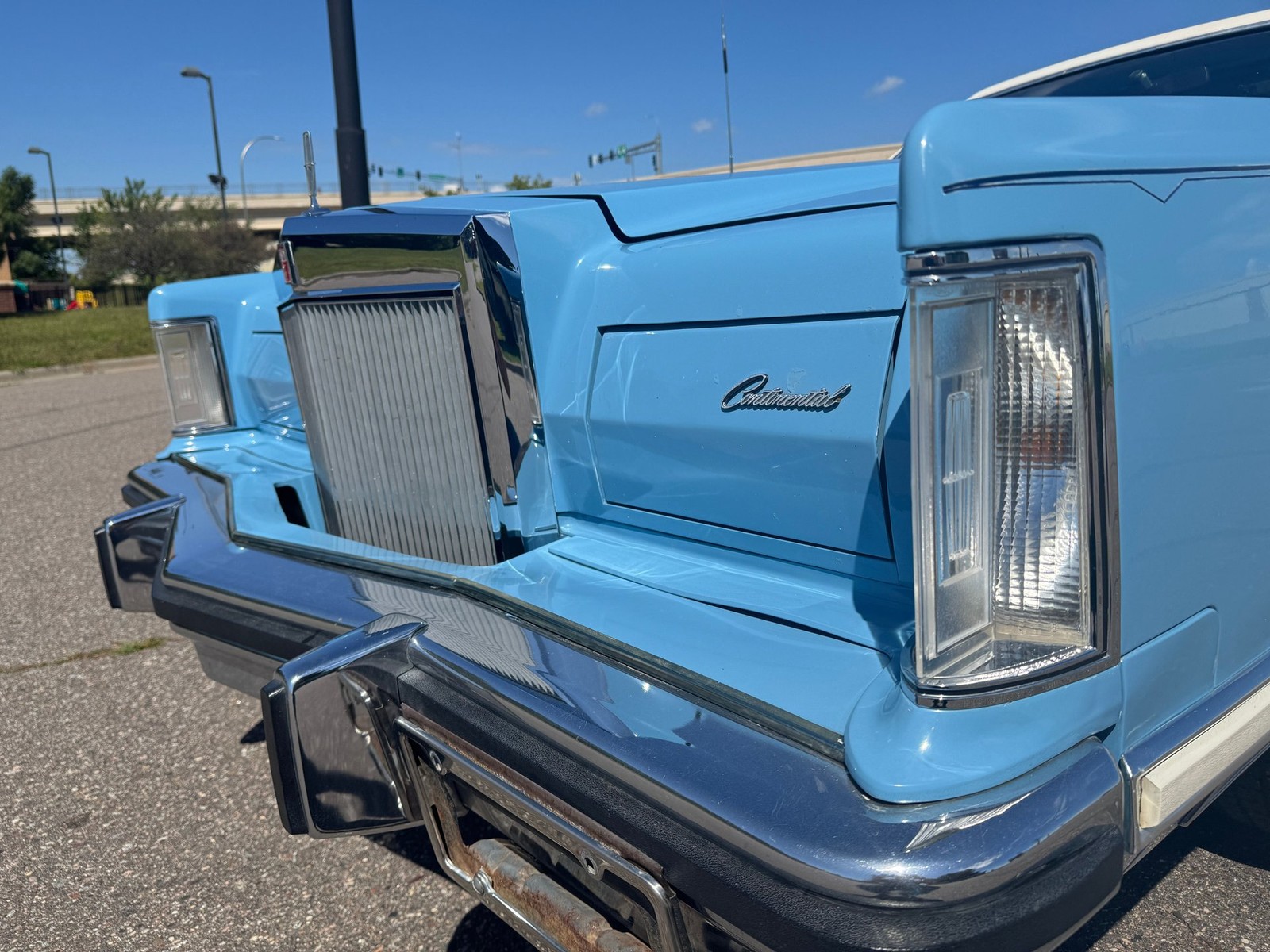 Lincoln-Continental-Mark-V-1979-Coupe-18