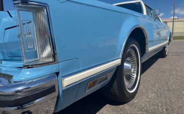 Lincoln-Continental-Mark-V-1979-Coupe-19