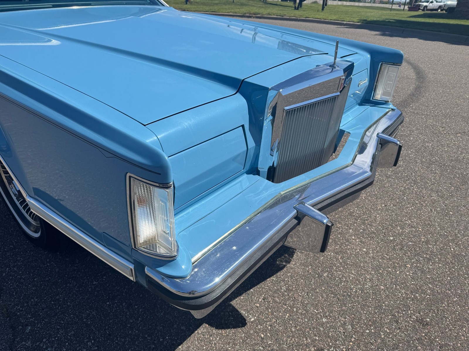 Lincoln-Continental-Mark-V-1979-Coupe-24