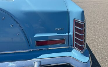 Lincoln-Continental-Mark-V-1979-Coupe-36
