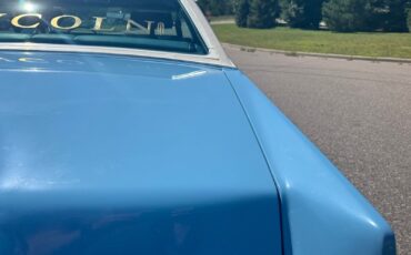 Lincoln-Continental-Mark-V-1979-Coupe-37