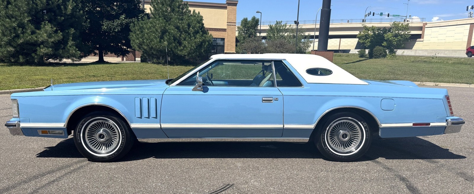 Lincoln-Continental-Mark-V-1979-Coupe-6