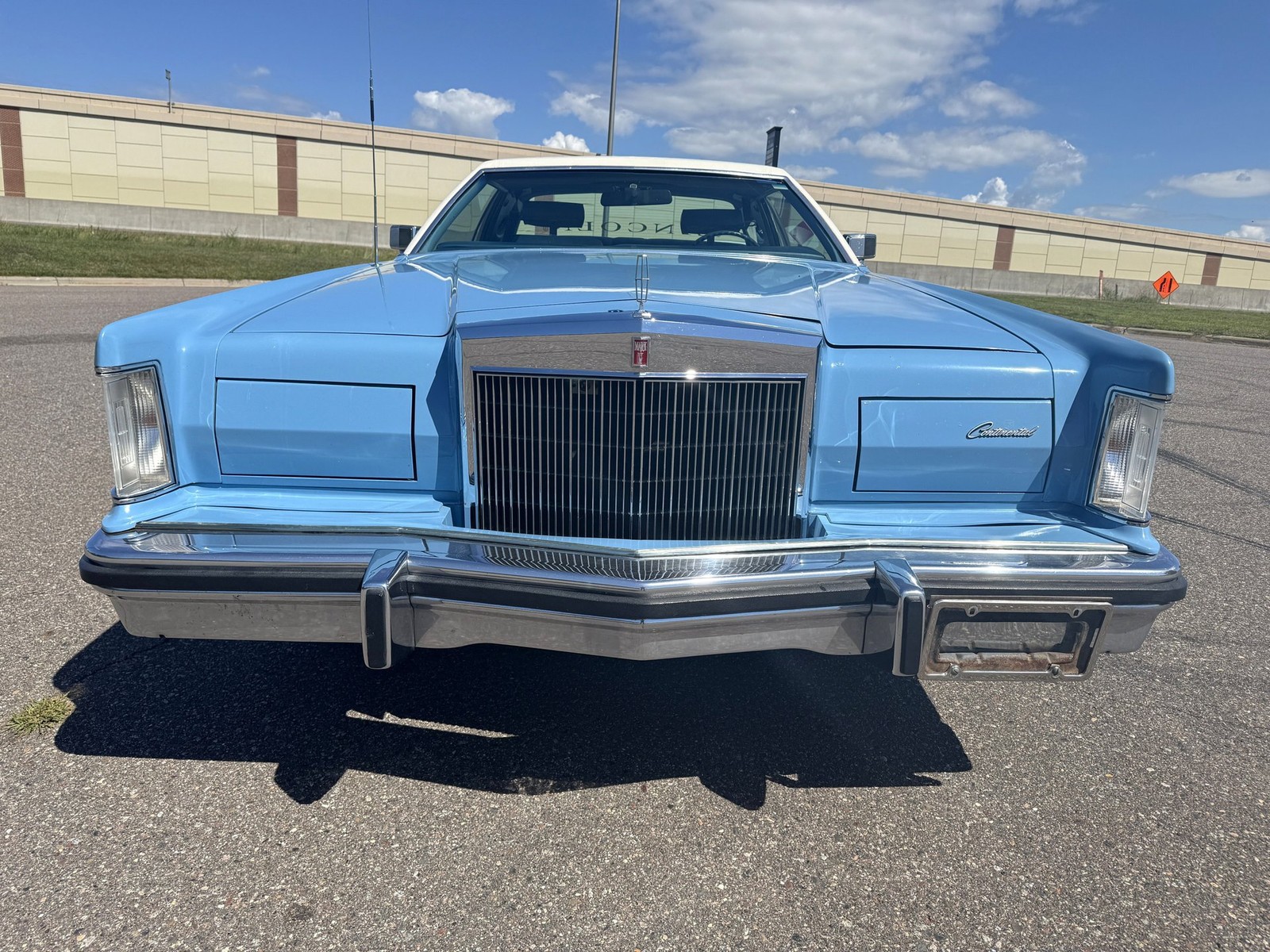 Lincoln-Continental-Mark-V-1979-Coupe-8