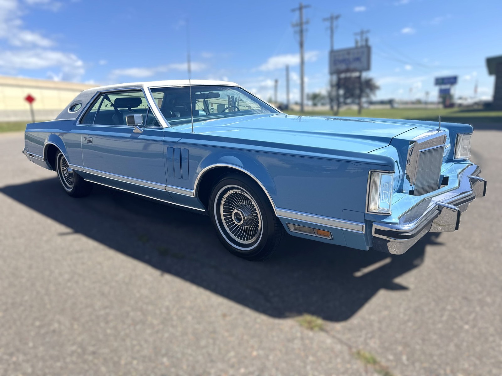 Lincoln-Continental-Mark-V-1979-Coupe