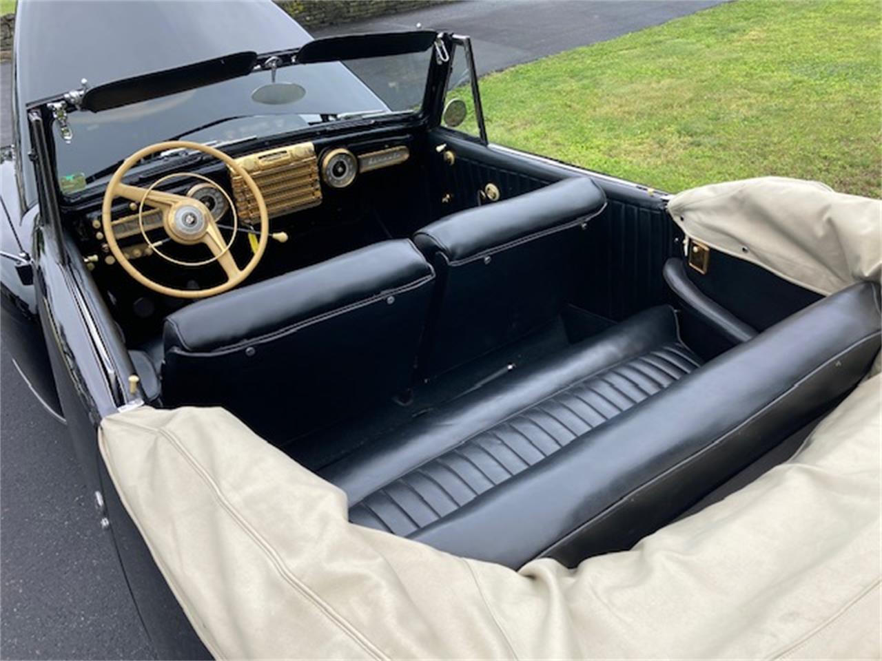Lincoln-Continental-convertible-1942-Black-Black-17