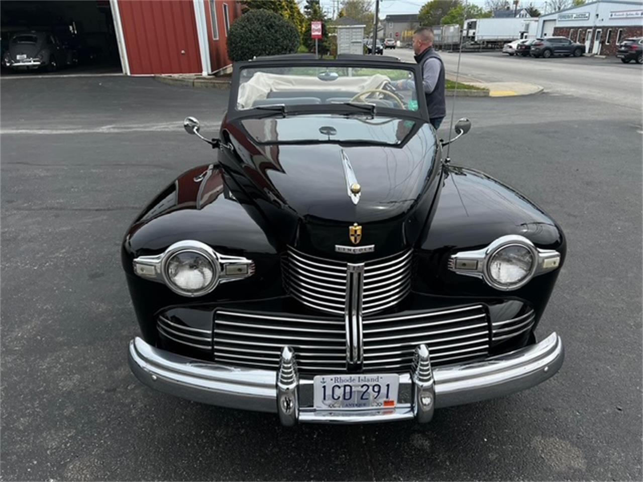 Lincoln-Continental-convertible-1942-Black-Black-3