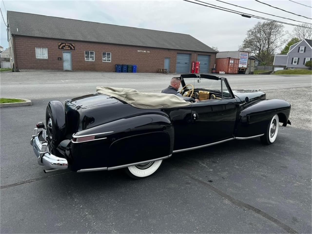 Lincoln-Continental-convertible-1942-Black-Black-7