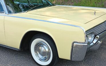 Lincoln-Continental-convertible-1961-Yellow-Black-6