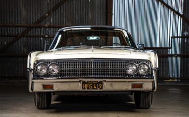 Lincoln-Continental-convertible-1963-White-Turquoise-1