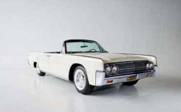 Lincoln-Continental-convertible-1963-White-Turquoise-2