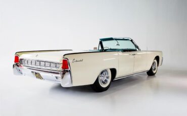 Lincoln-Continental-convertible-1963-White-Turquoise-3