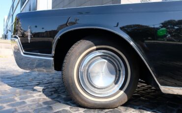 Lincoln-Continental-convertible-1966-BLACK-RED-10