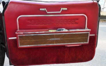 Lincoln-Continental-convertible-1966-BLACK-RED-11