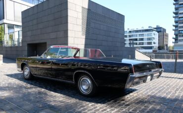 Lincoln-Continental-convertible-1966-BLACK-RED-25