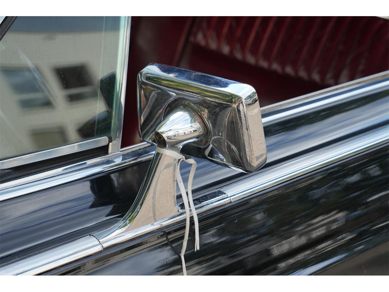 Lincoln-Continental-convertible-1966-BLACK-RED-3