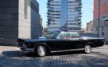 Lincoln-Continental-convertible-1966-BLACK-RED-31