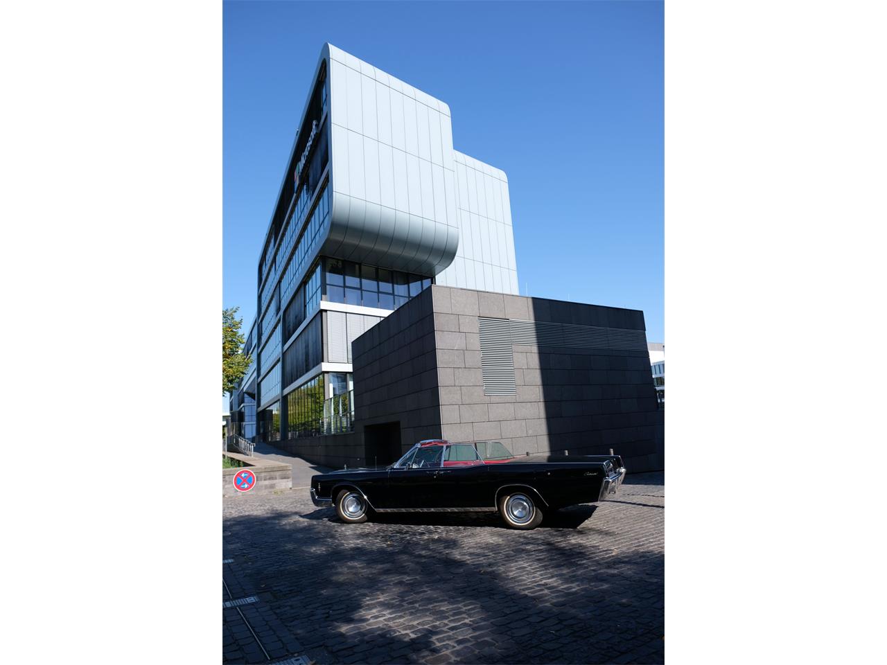 Lincoln-Continental-convertible-1966-BLACK-RED-35