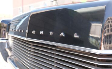 Lincoln-Continental-convertible-1966-BLACK-RED-41