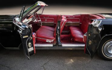 Lincoln-Continental-convertible-1966-BLACK-RED-43