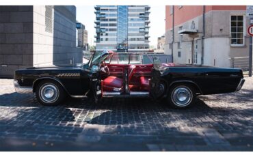 Lincoln-Continental-convertible-1966-BLACK-RED-44