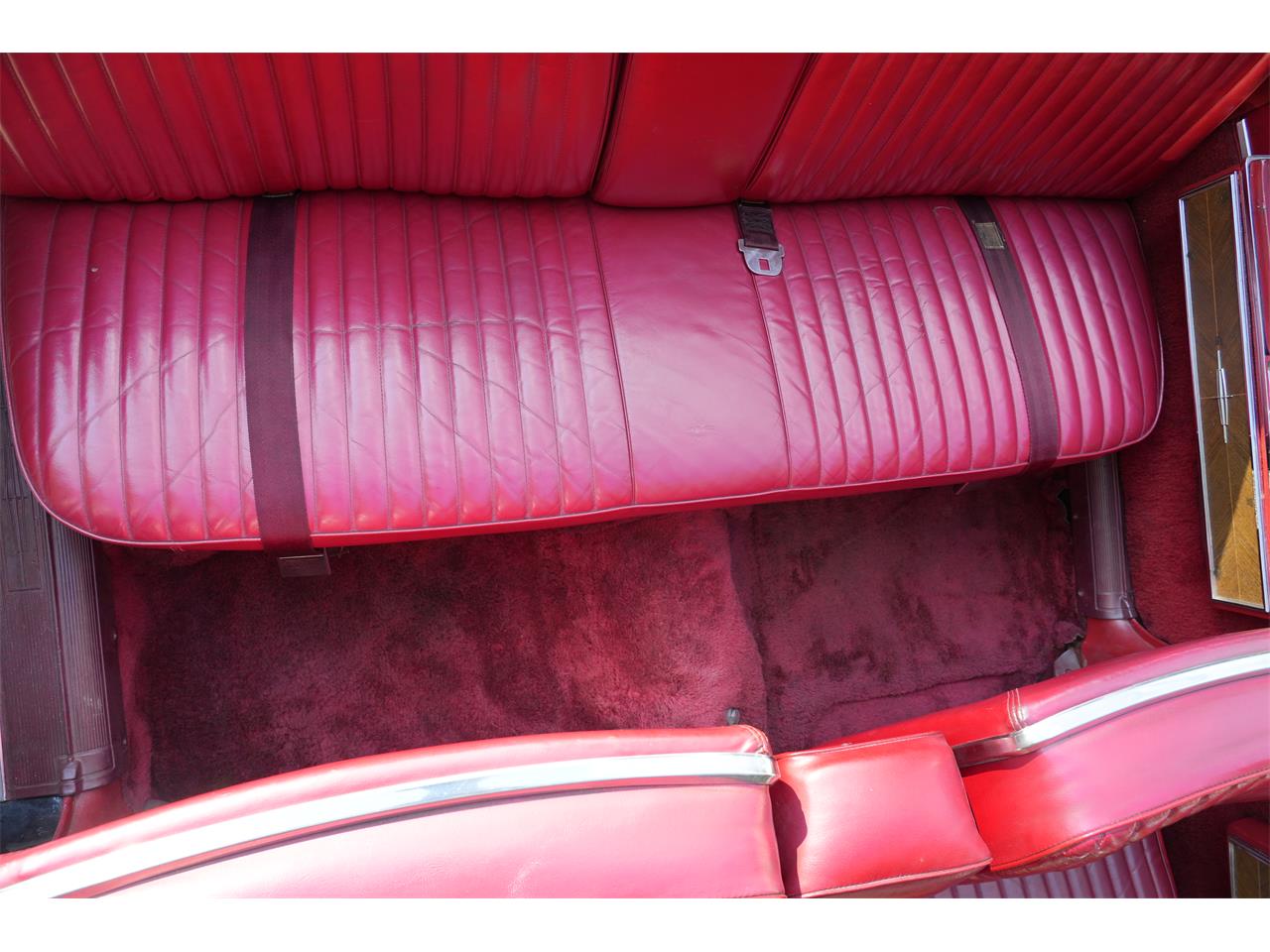 Lincoln-Continental-convertible-1966-BLACK-RED-58