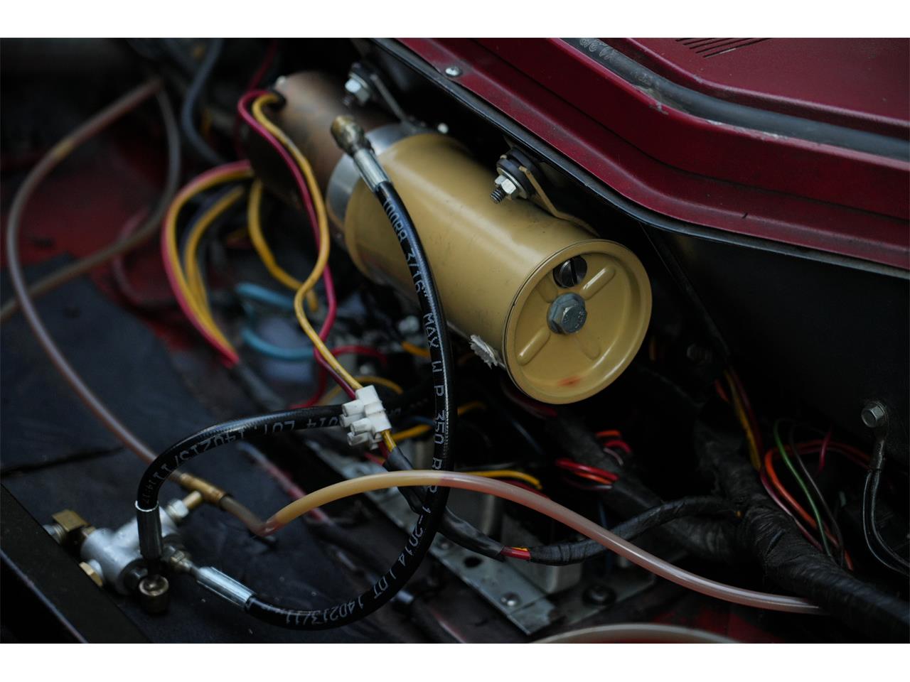 Lincoln-Continental-convertible-1966-BLACK-RED-83