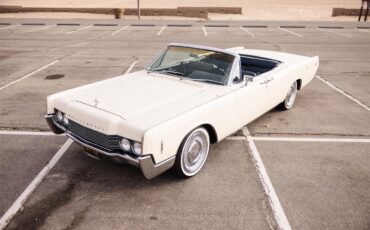 Lincoln-Continental-convertible-1966-CreamOff-White-Blue-11