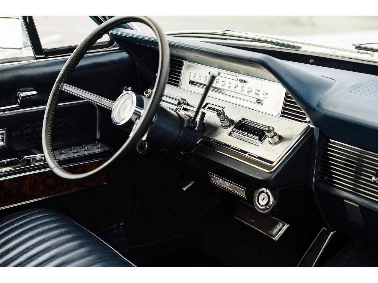 Lincoln-Continental-convertible-1966-CreamOff-White-Blue-17