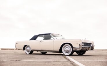 Lincoln-Continental-convertible-1966-CreamOff-White-Blue-8