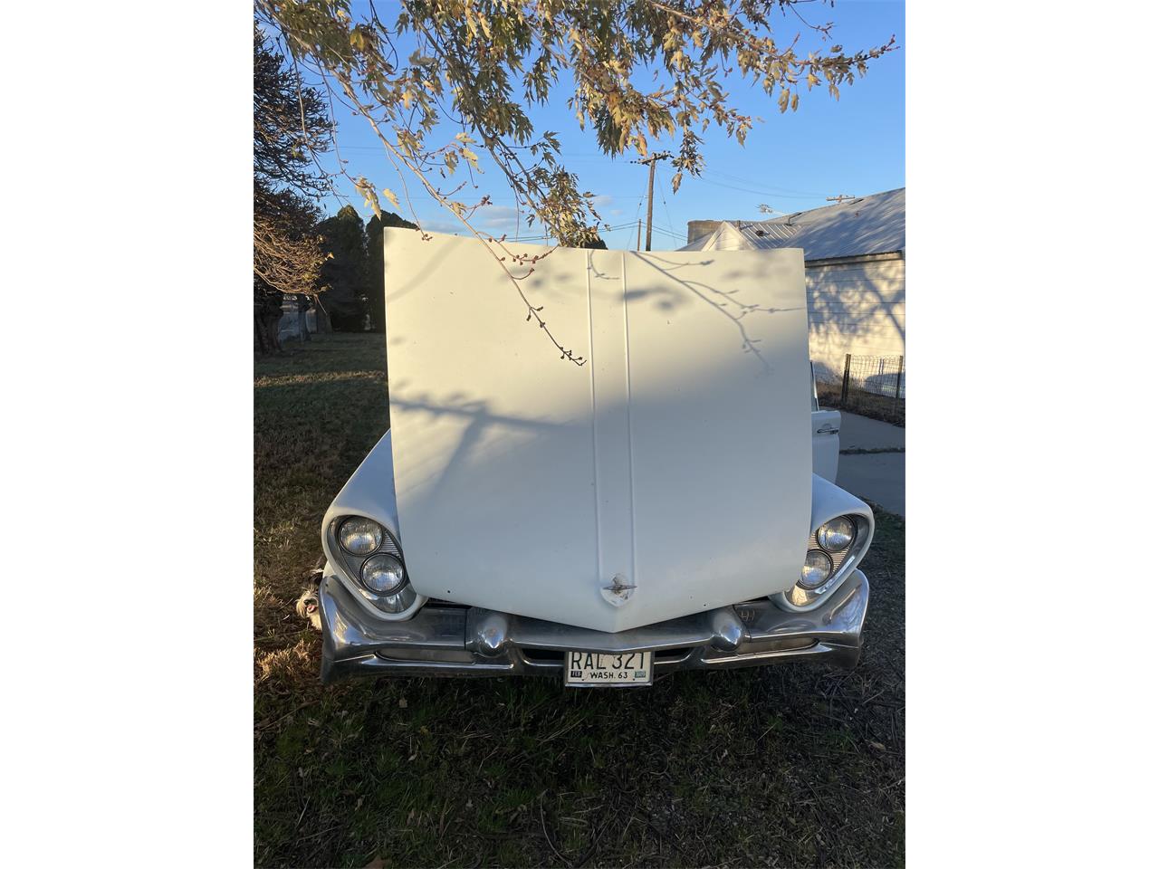 Lincoln-Continental-mark-iii-1958-White-Blue-10