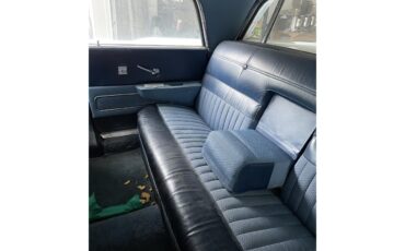 Lincoln-Continental-mark-iii-1958-White-Blue-14