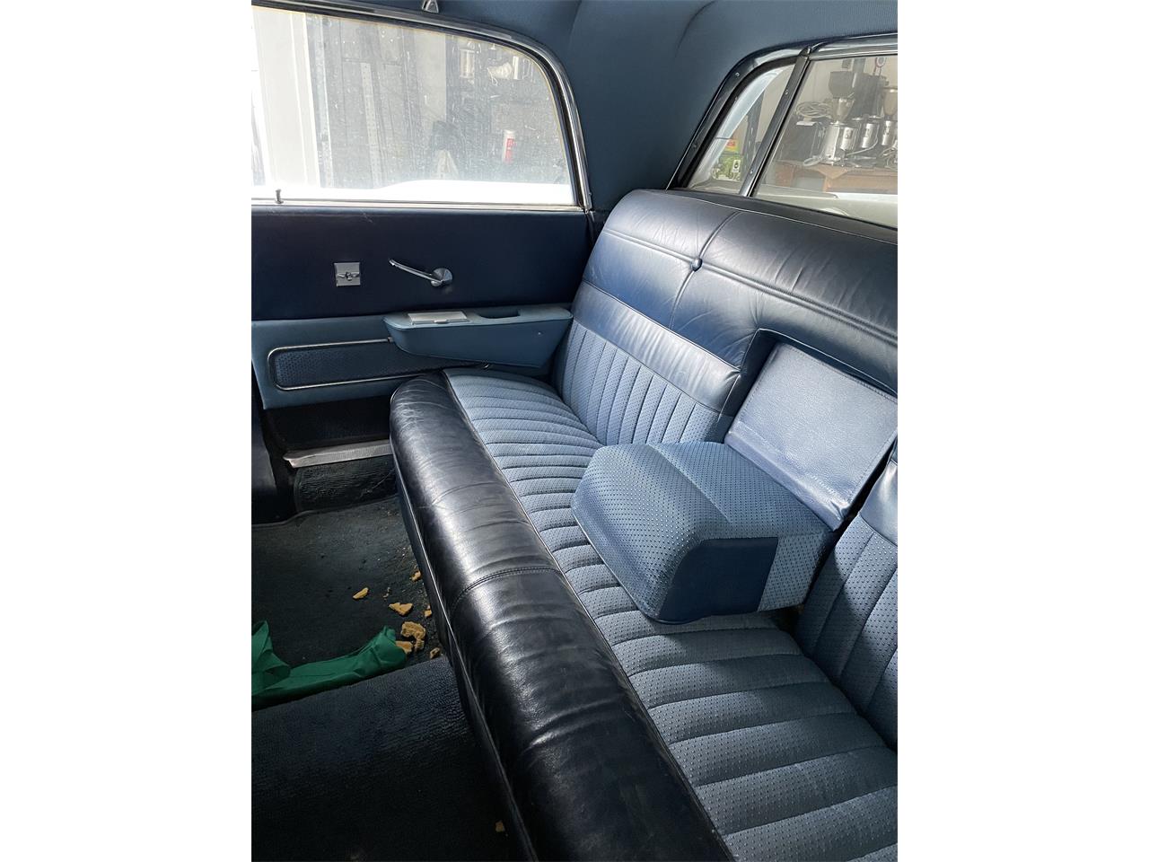 Lincoln-Continental-mark-iii-1958-White-Blue-14
