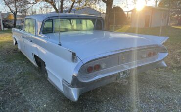 Lincoln-Continental-mark-iii-1958-White-Blue-3