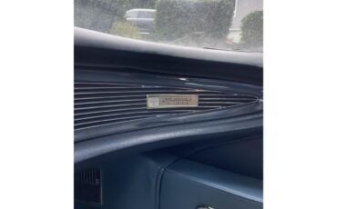 Lincoln-Continental-mark-iii-1958-White-Blue-34