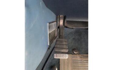 Lincoln-Continental-mark-iii-1958-White-Blue-36